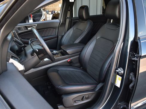 Used 2024 Ford Edge ST-Line AWD/4WD image 5