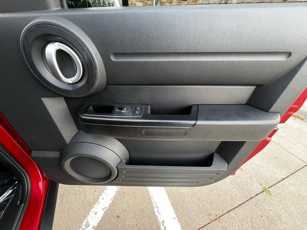 Used 2007 Dodge Nitro SXT RWD image 15