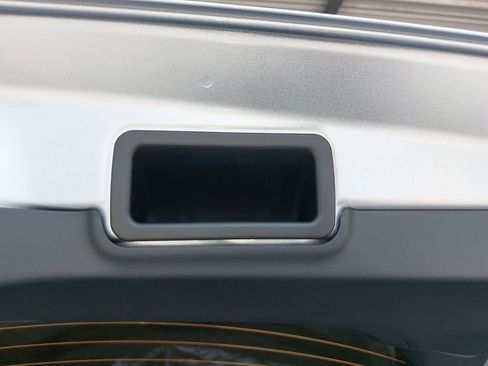 Used 2025 Subaru Crosstrek 2.5i Limited w/ Crosstrek Mirror Package image 15