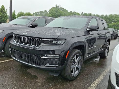 New 2025 Jeep Grand Cherokee Limited image 1