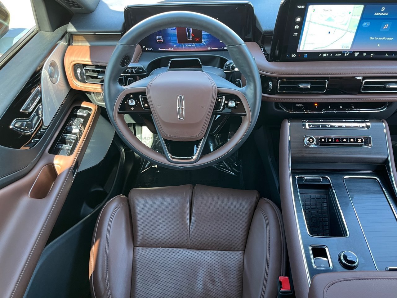 Used 2026 Lincoln Aviator Reserve w/ Luxury Package RWD image 13