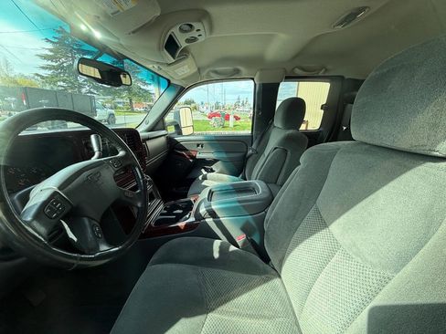 Used 2006 Chevrolet Silverado 2500 LT w/ Skid Plate Package image 4