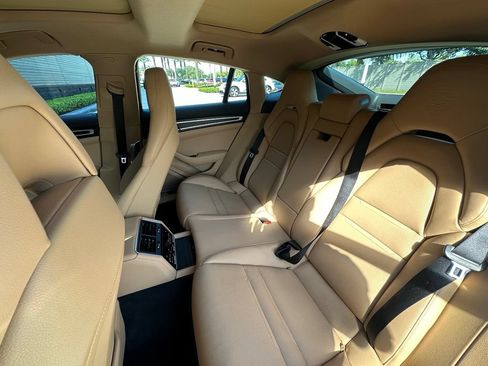 Certified 2023 Porsche Panamera RWD image 40