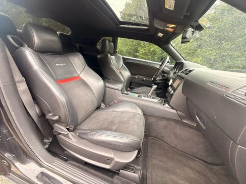Used 2009 Dodge Challenger SRT8 w/ SRT Option Group II RWD image 14
