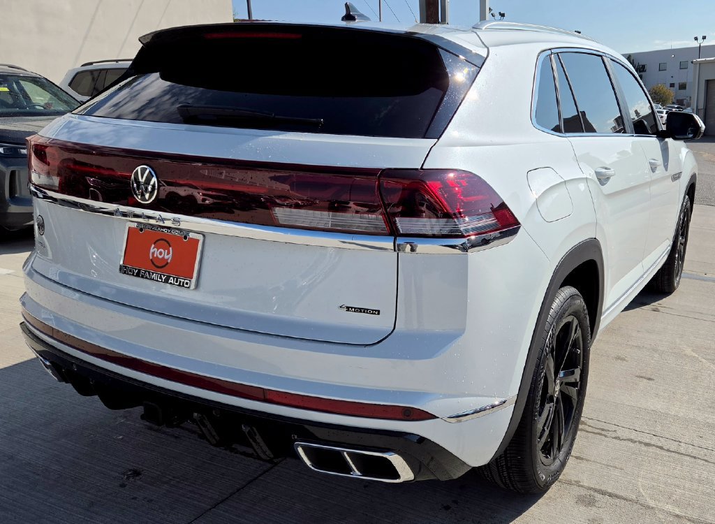 Used 2024 Volkswagen Atlas Cross Sport SEL R-Line AWD/4WD image 9