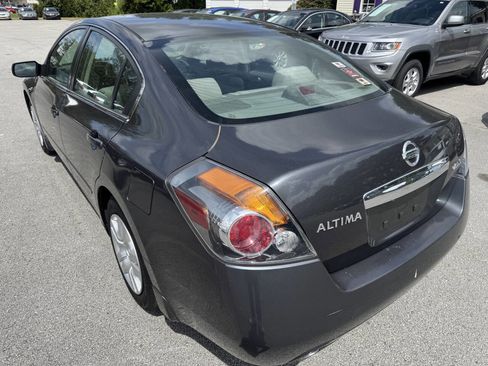 Used 2010 Nissan Altima 2.5 S image 9