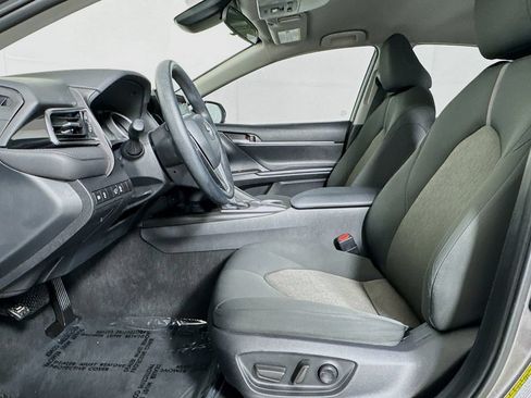 Used 2023 Toyota Camry LE FWD image 9