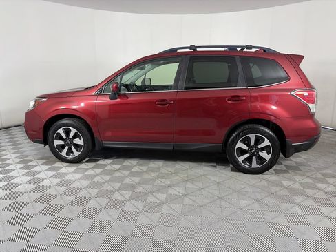 Used 2017 Subaru Forester 2.5i Limited AWD/4WD image 4