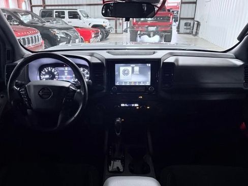 Used 2023 Nissan Frontier PRO-4X w/ Pro Convenience Package AWD/4WD image 22
