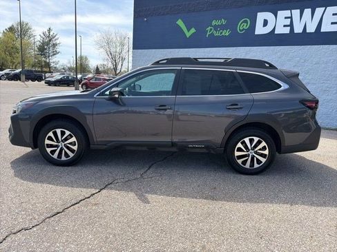 Used 2024 Subaru Outback Premium AWD/4WD image 2