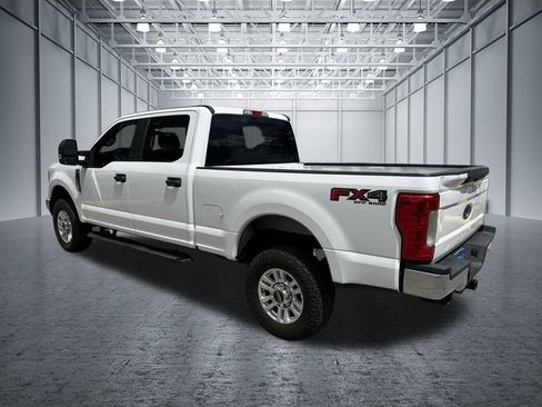 Used 2019 Ford F250 XL w/ STX Appearance Package AWD/4WD image 4