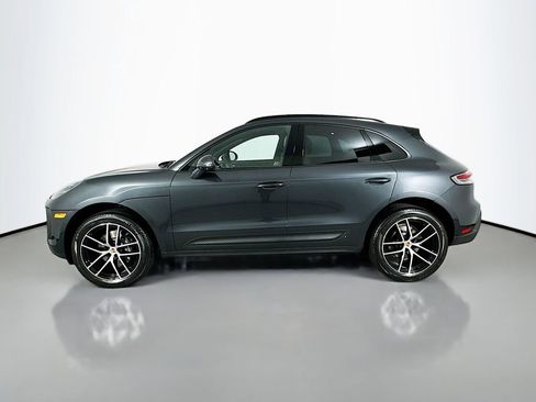 Used 2025 Porsche Macan image 2