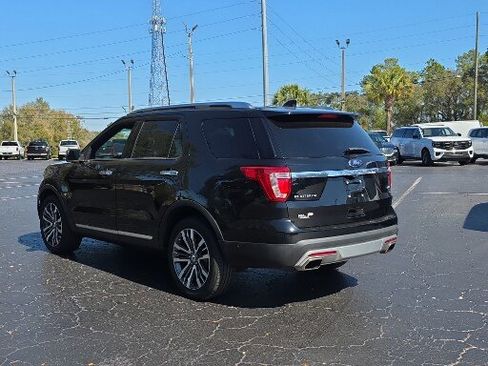 Used 2017 Ford Explorer Platinum image 11