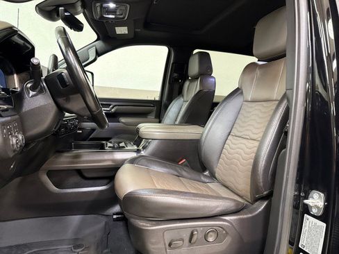 Used 2024 Chevrolet Silverado 2500 ZR2 w/ Technology Package image 14