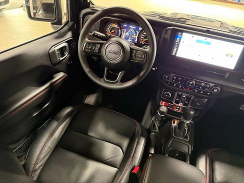 Used 2024 Jeep Wrangler Unlimited Rubicon image 55