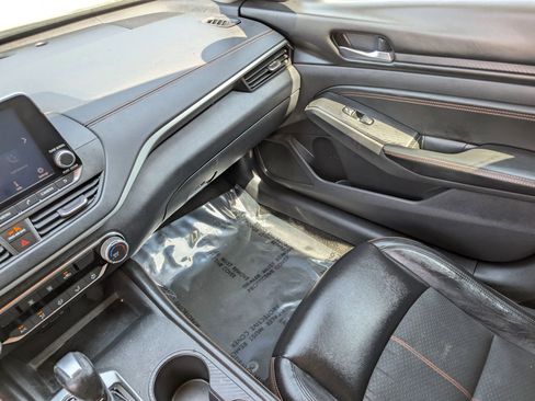 Used 2019 Nissan Altima 2.5 SR FWD image 27