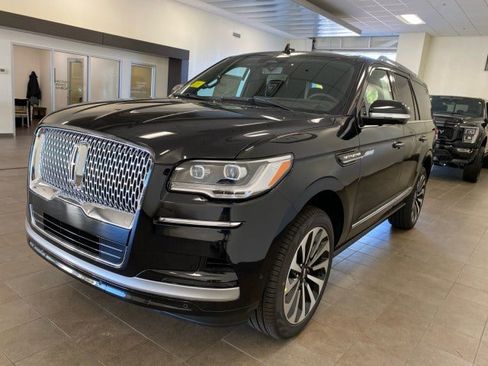 New 2024 Lincoln Navigator Reserve image 4