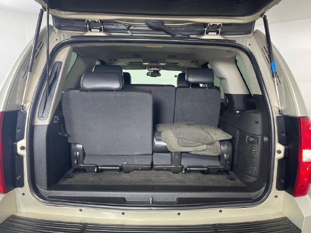 Used 2007 Chevrolet Tahoe LT w/ LT Preferred Equipment Group AWD/4WD image 17