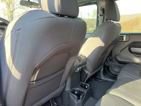 Used 2021 Jeep Wrangler Unlimited Sport image 14