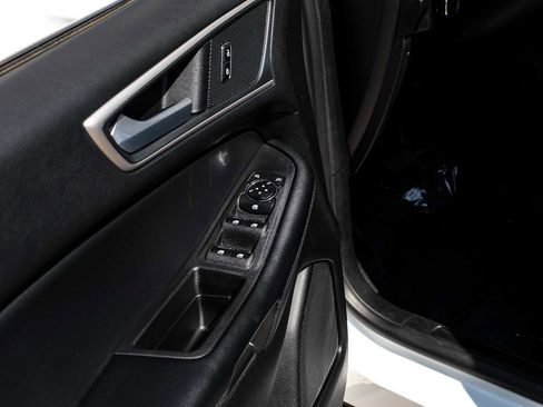 Used 2024 Ford Edge SEL w/ Convenience Package image 43