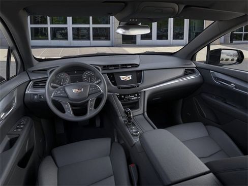 New 2026 Cadillac XT5 Luxury w/ LPO, Floor Liner Package image 15