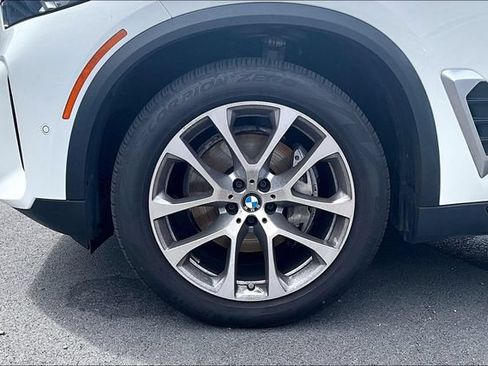 Used 2024 BMW X5 xDrive40i w/ Parking Assistance Package AWD/4WD image 8