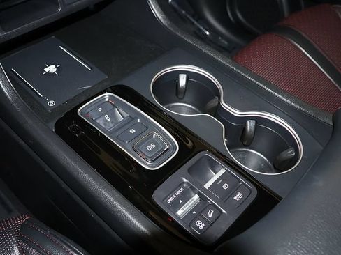 Used 2025 Honda Pilot Black Edition image 25