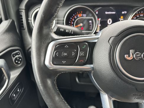 Used 2019 Jeep Wrangler Unlimited Sahara AWD/4WD image 14