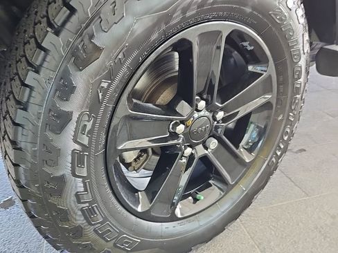 Used 2021 Jeep Wrangler Unlimited Sport image 16