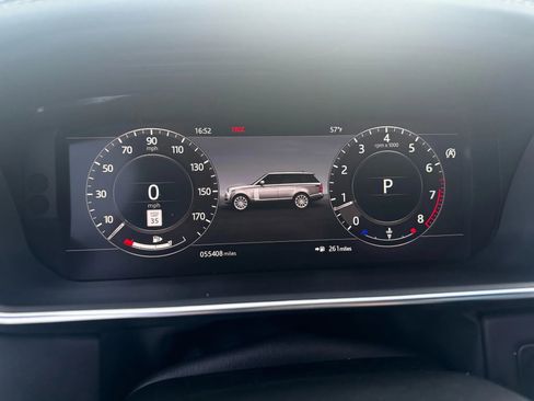 Used 2020 Land Rover Range Rover HSE image 17