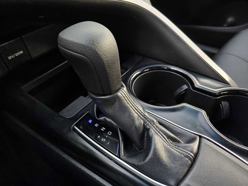 Used 2019 Toyota Camry LE image 35