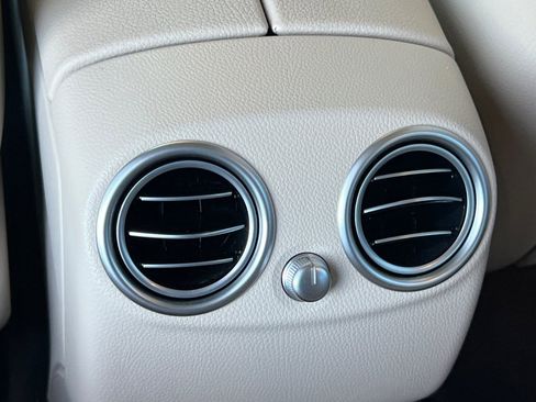 Used 2021 Mercedes-Benz GLC 300 4MATIC w/ Premium Package image 15