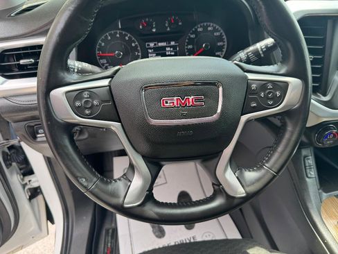 Used 2018 GMC Acadia SLE FWD image 14