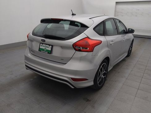 Used 2016 Ford Focus SE w/ SE Sport Package image 9