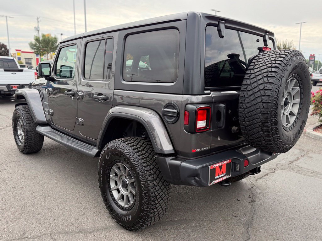 Used 2018 Jeep Wrangler Unlimited Sahara AWD/4WD image 5