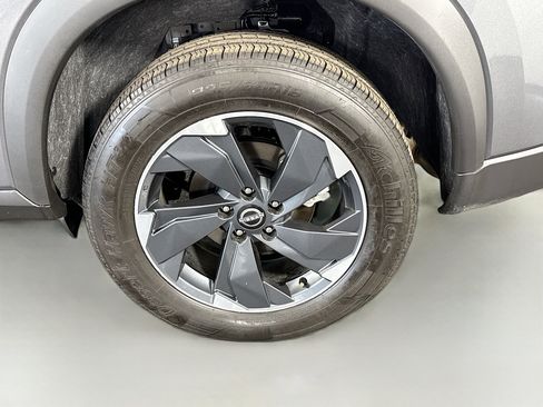 Used 2026 Nissan Rogue SV image 37