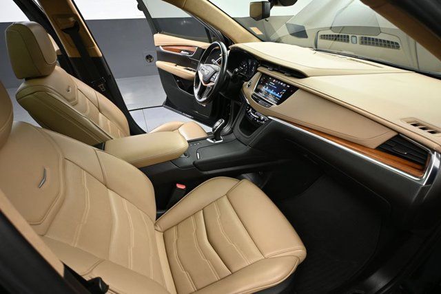 Used 2019 Cadillac XT5 Platinum AWD/4WD image 44