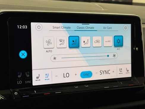 New 2026 Volkswagen Atlas Cross Sport SE image 17
