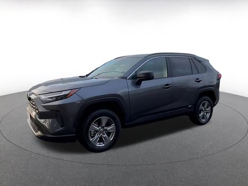 Used 2025 Toyota RAV4 LE image 8