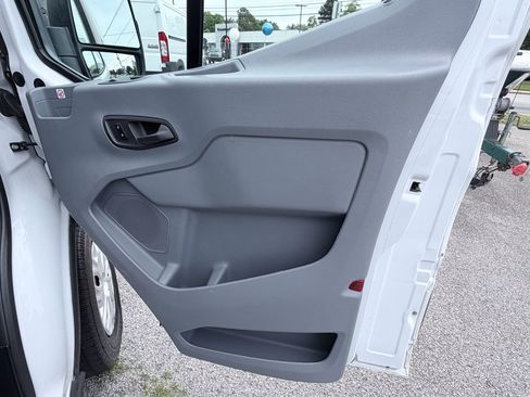 Used 2019 Ford Transit 350 XLT RWD image 24