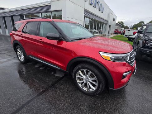 Used 2021 Ford Explorer XLT w/ Equipment Group 202A AWD/4WD image 1