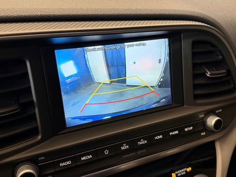 Used 2019 Hyundai Elantra SEL FWD image 14