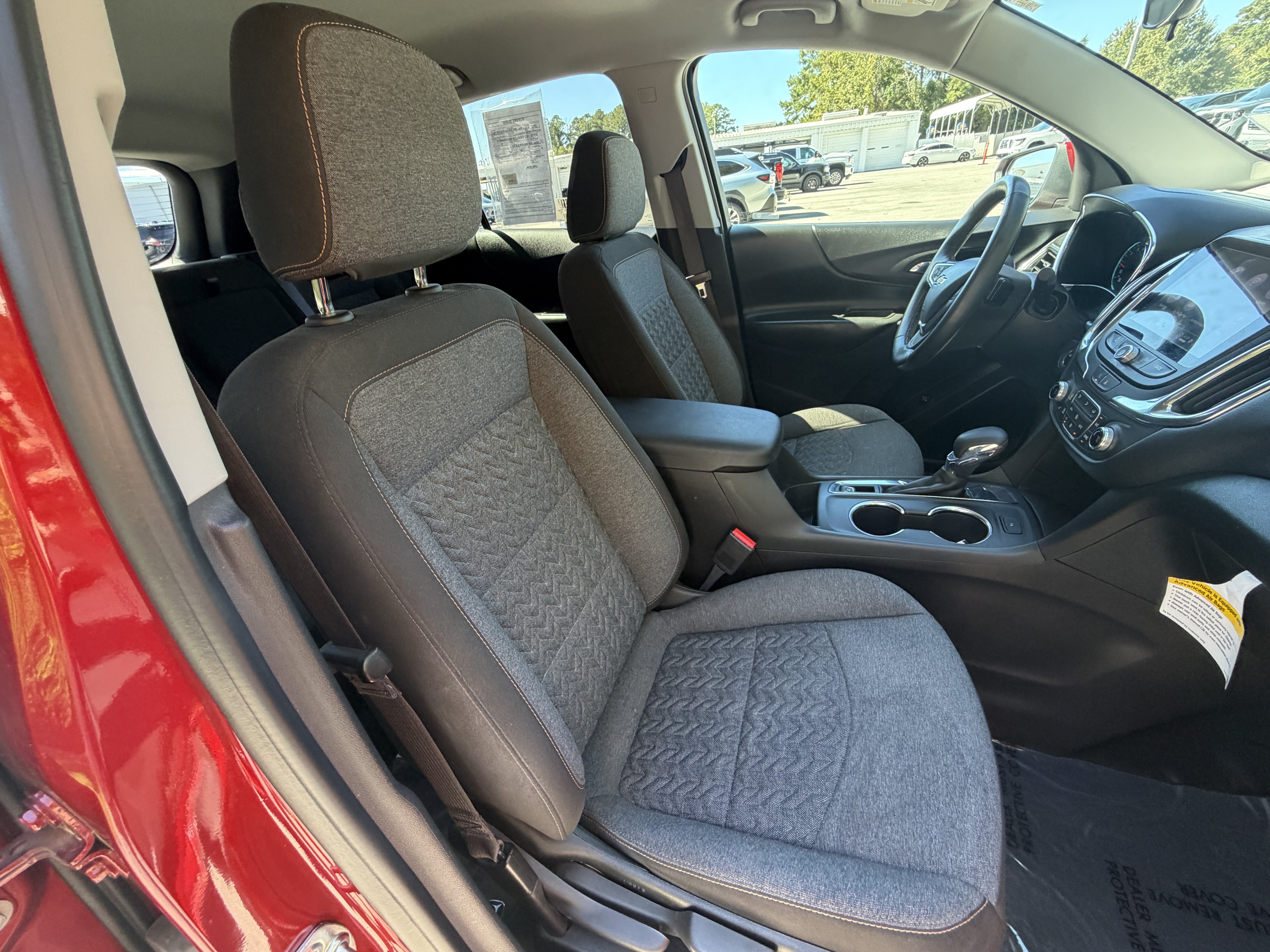Used 2024 Chevrolet Equinox LT FWD image 20