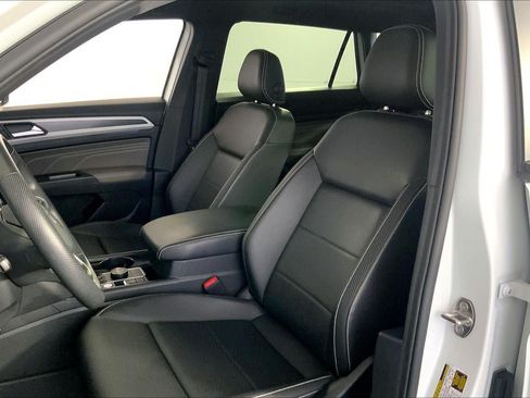 Used 2023 Volkswagen Atlas Cross Sport SEL R-Line AWD/4WD image 22