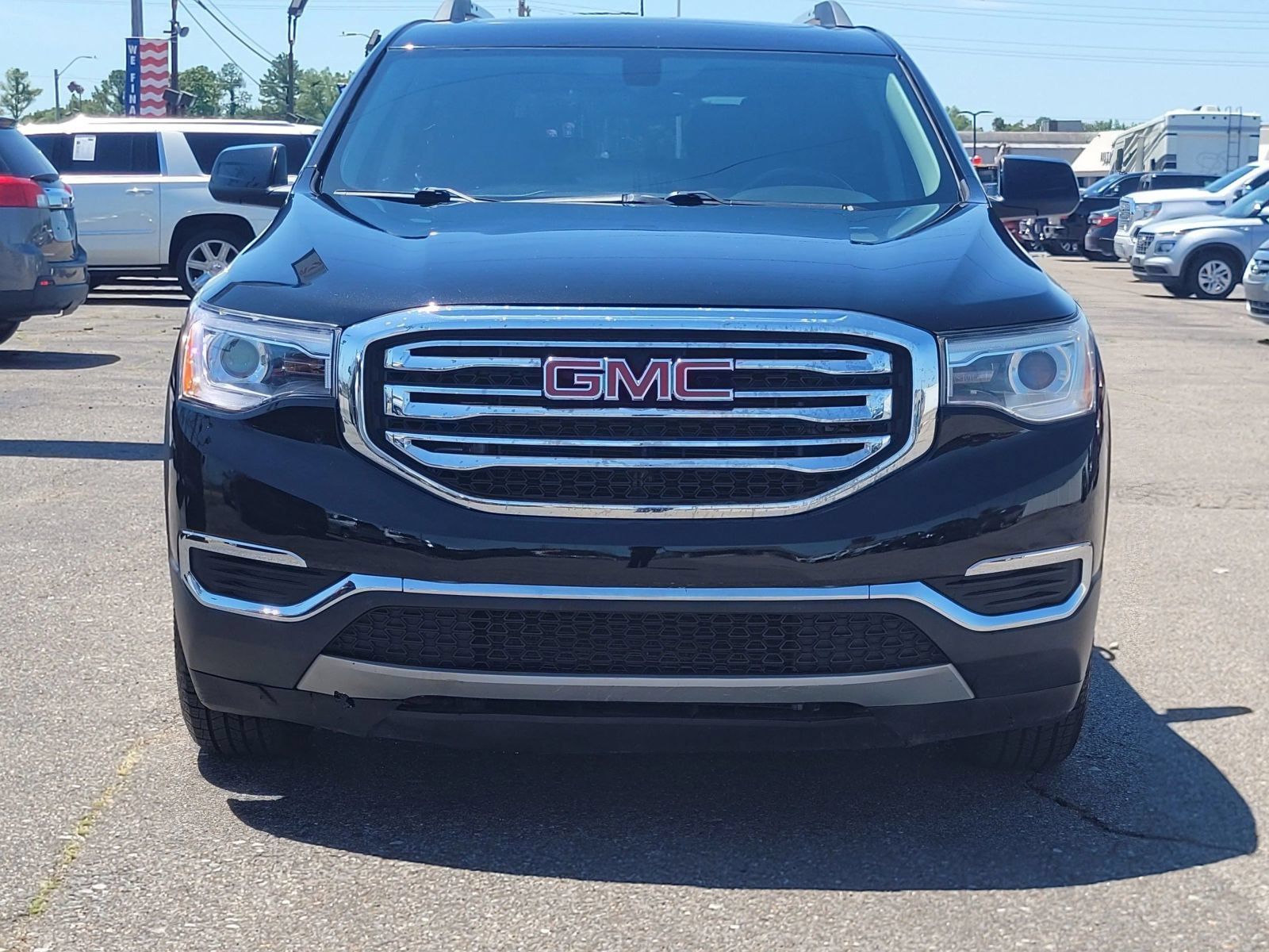 Used 2017 GMC Acadia SLE w/ Driver Alert Package I FWD image 7