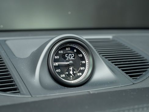 Certified 2026 Porsche Macan AWD/4WD image 24