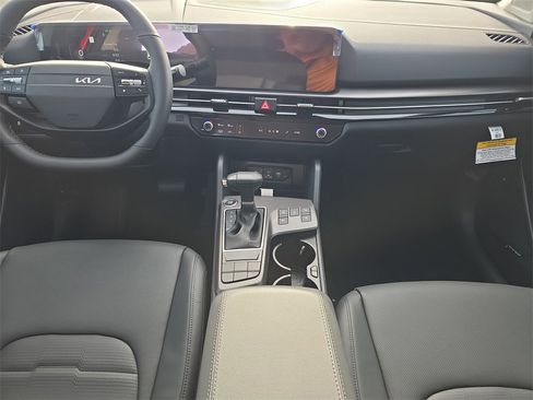 New 2026 Kia Sportage SX image 17