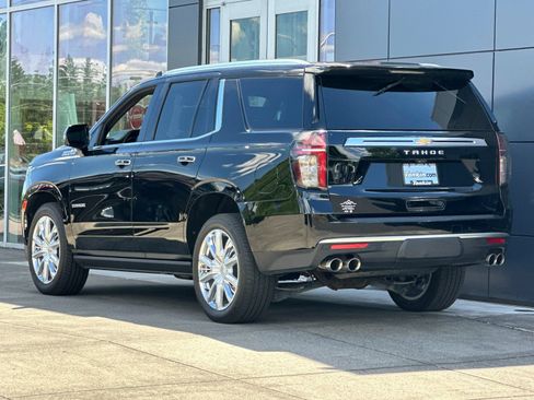 Used 2022 Chevrolet Tahoe High Country AWD/4WD image 5