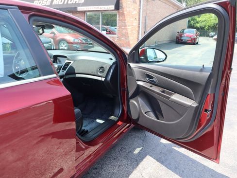 Used 2016 Chevrolet Cruze LT FWD image 10
