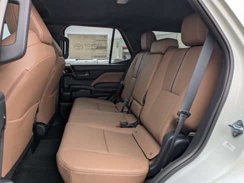 New 2026 Toyota 4Runner Limited AWD/4WD image 15